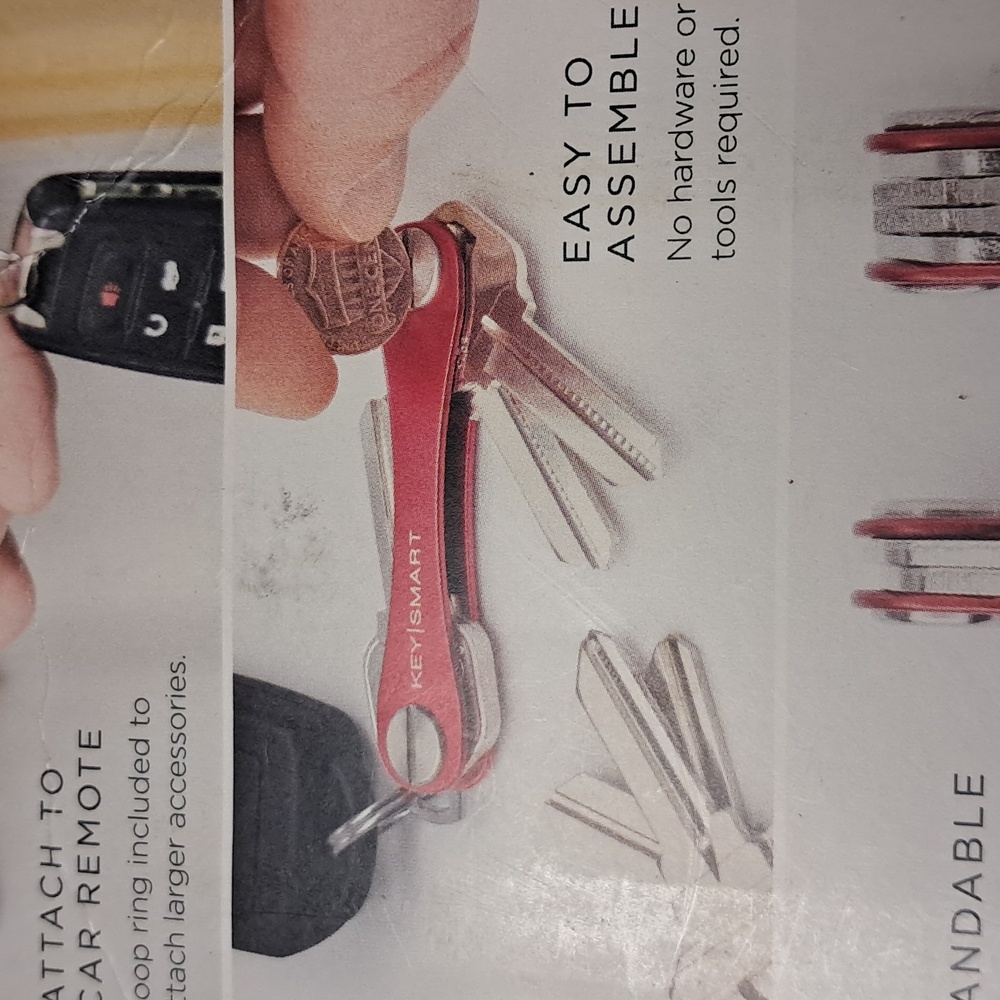 KeySmart Compact Key Holder - Picture 5 of 7